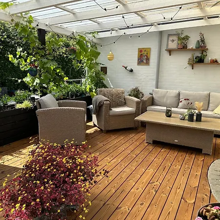 Familievenligt Hus Med Rolig Have Haderslev